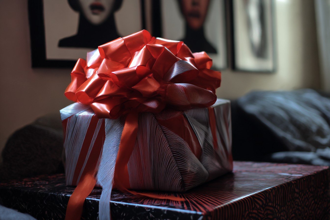 im1979_Unwrapping_Gift_Anxiety_My_Journey_With_Giving_and_Rec_5b37f7e0-df81-4d4b-99d0-71269140bd38_3